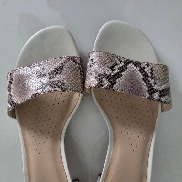 NWOT Snake Print Heels 8 - Picture 3 of 10